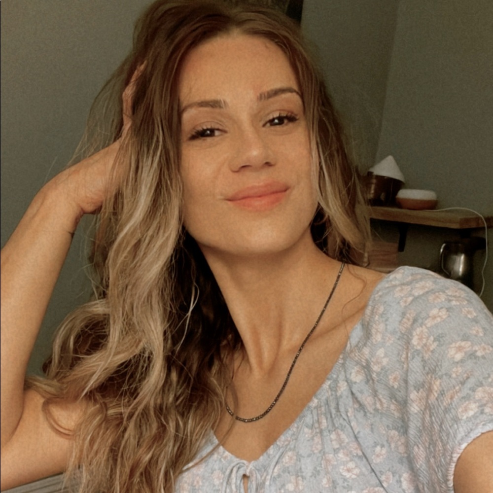 Meet your Posher, Courtney